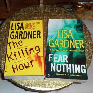 Books - (set/2) -  "The Killing Hour" & "Fear Nothing"